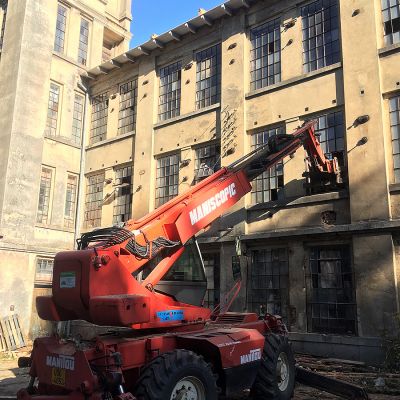 2018 09 : Manitou Miroslava Fafláka. Velký hydraulický pomocník. Řídí Ivan Mečl. (fotografie František Nikl) 